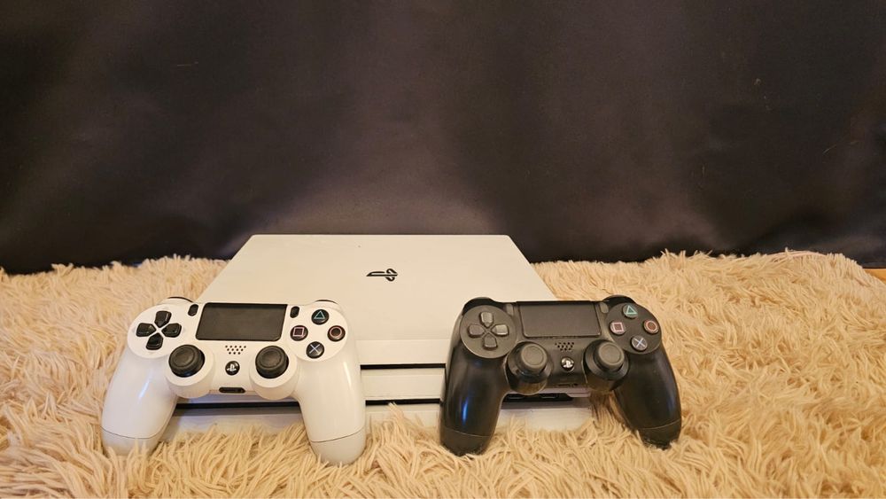 PlayStation 4 PRO