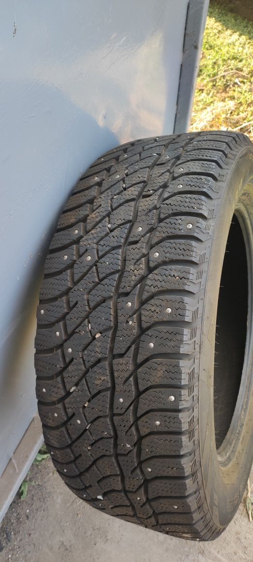 Зимние шины 255/55 R18