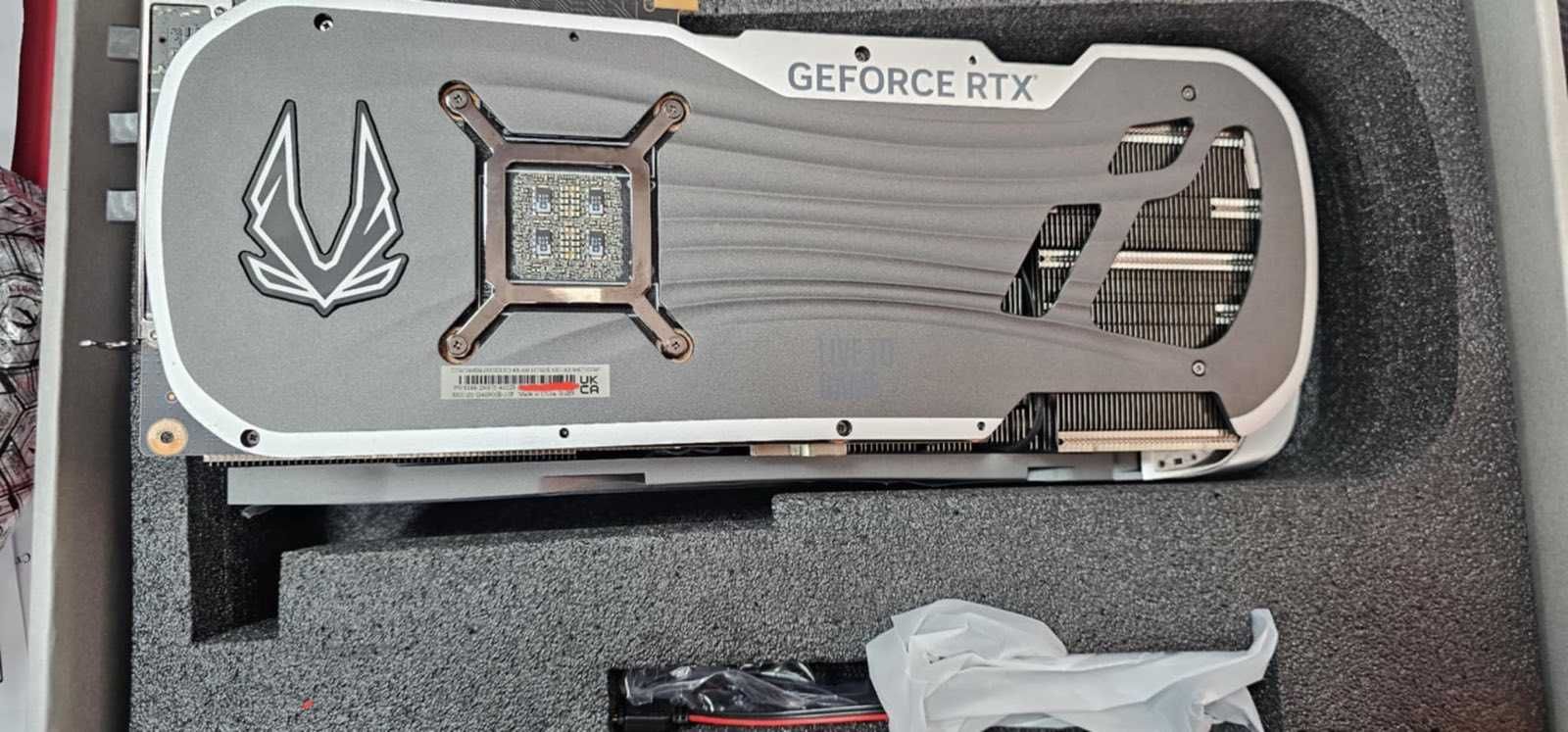 Видео карта ZOTAC GAMING GeForce RTX 4090 AMP Extreme AIRO 24GB GDDR6X