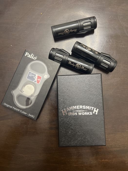 Запалки и резачка за пури