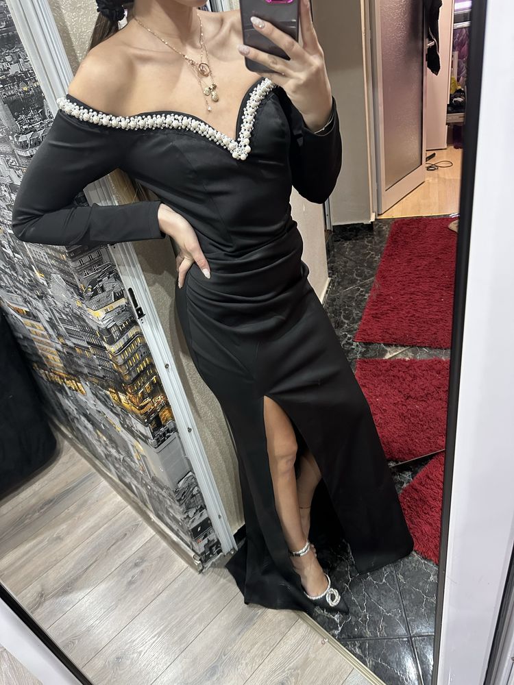 Черна дълга официална рокля
