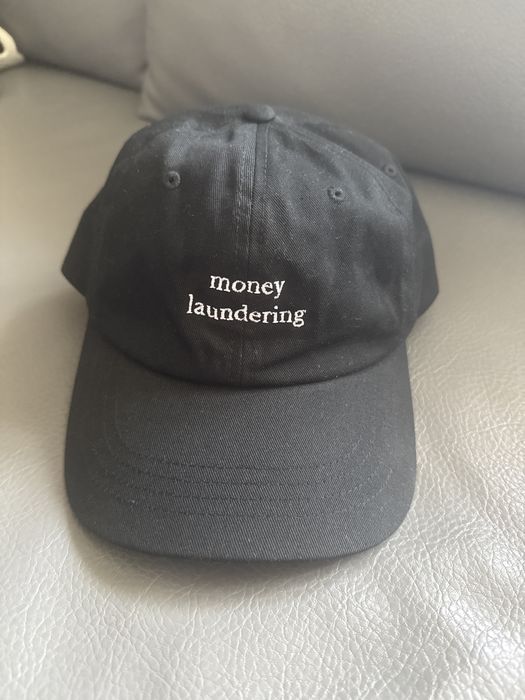 Шапка Money Laundering