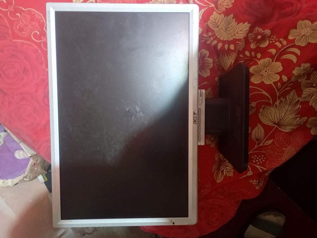 Продам монитор Acer 19