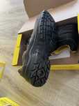 Vand pantofi cu protectie marimea 42,41,37