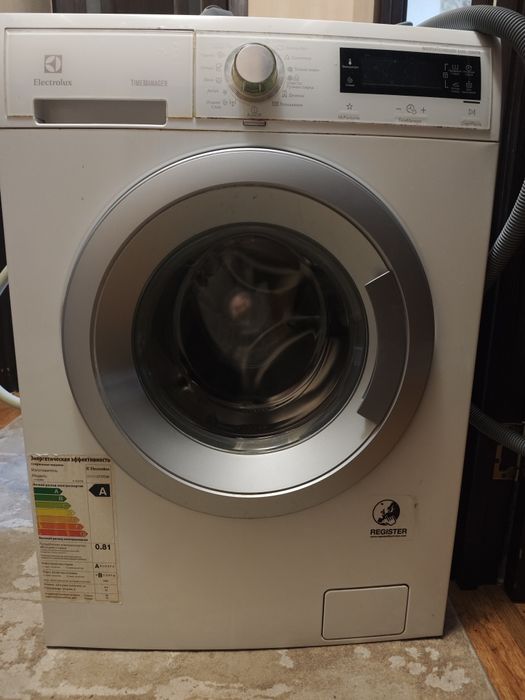 Стиральная машина на запчасти  INDEZIT