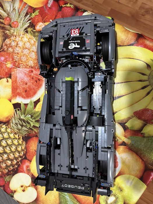 Masina din lego peugeot model 2022 (DE COLECTIE)