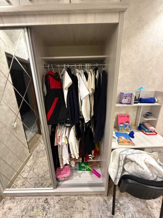 Продается шкаф в отличном состоянии