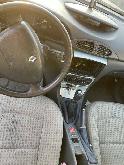 renault laguna рено лагуна 1.9 на части