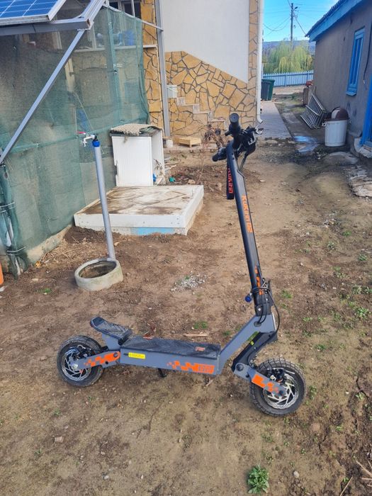 Vând trotineta G2 2025,stare foarte bună