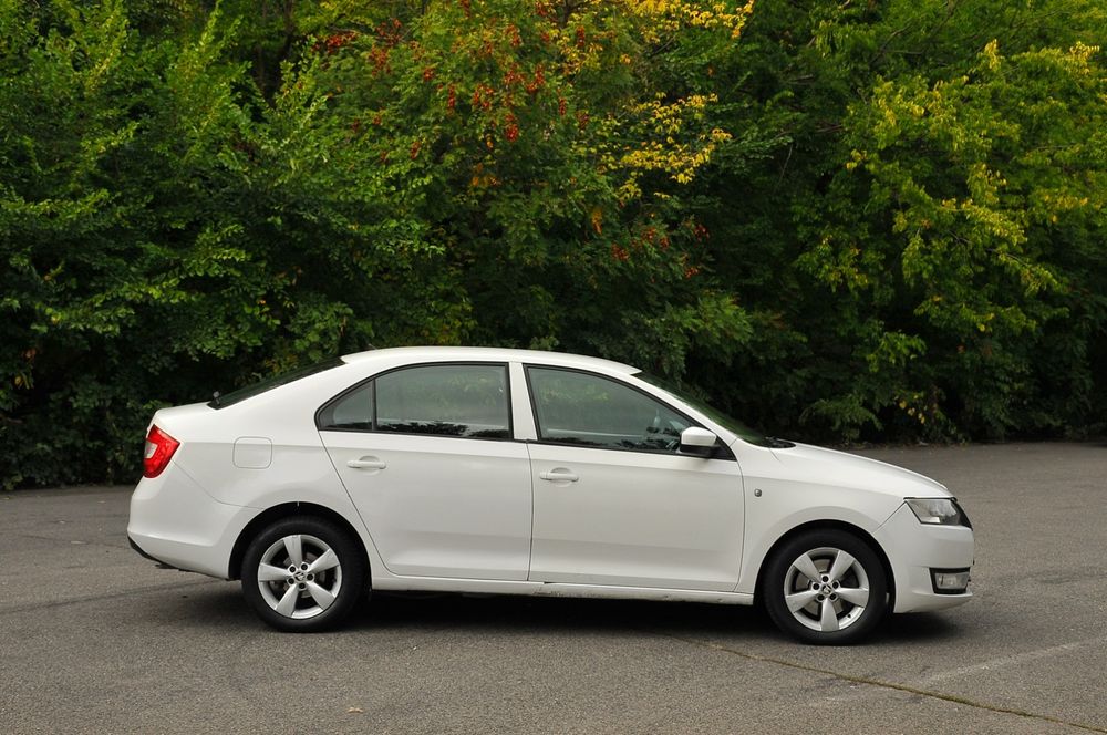 Vând Skoda Rapid