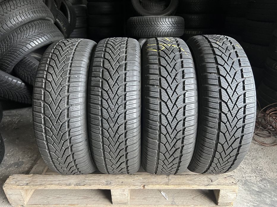 4 anvelope de iarna 195/65/15 Semperit 8 mm!
