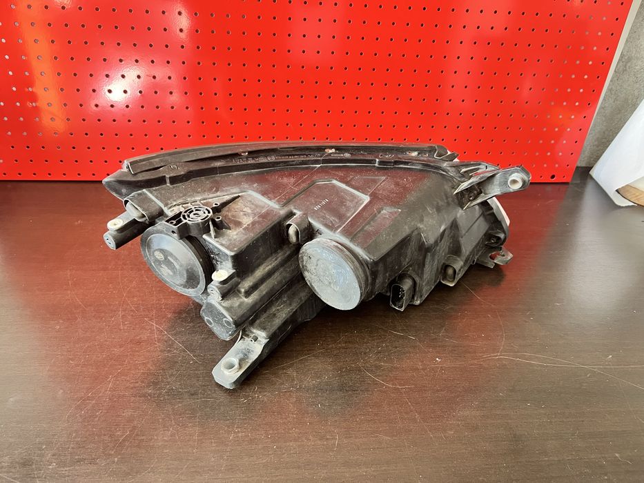 Far stanga Vw Tiguan 5N an 2007-2011