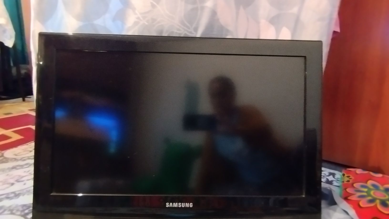 Телевизор самсунг плоски экран