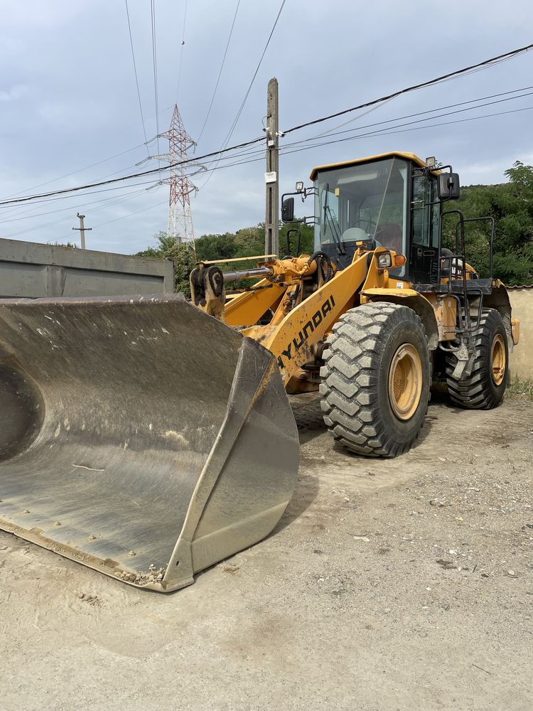 Încărcător frontal vola Hyundai HL 760 de vanzare si de inchiriat