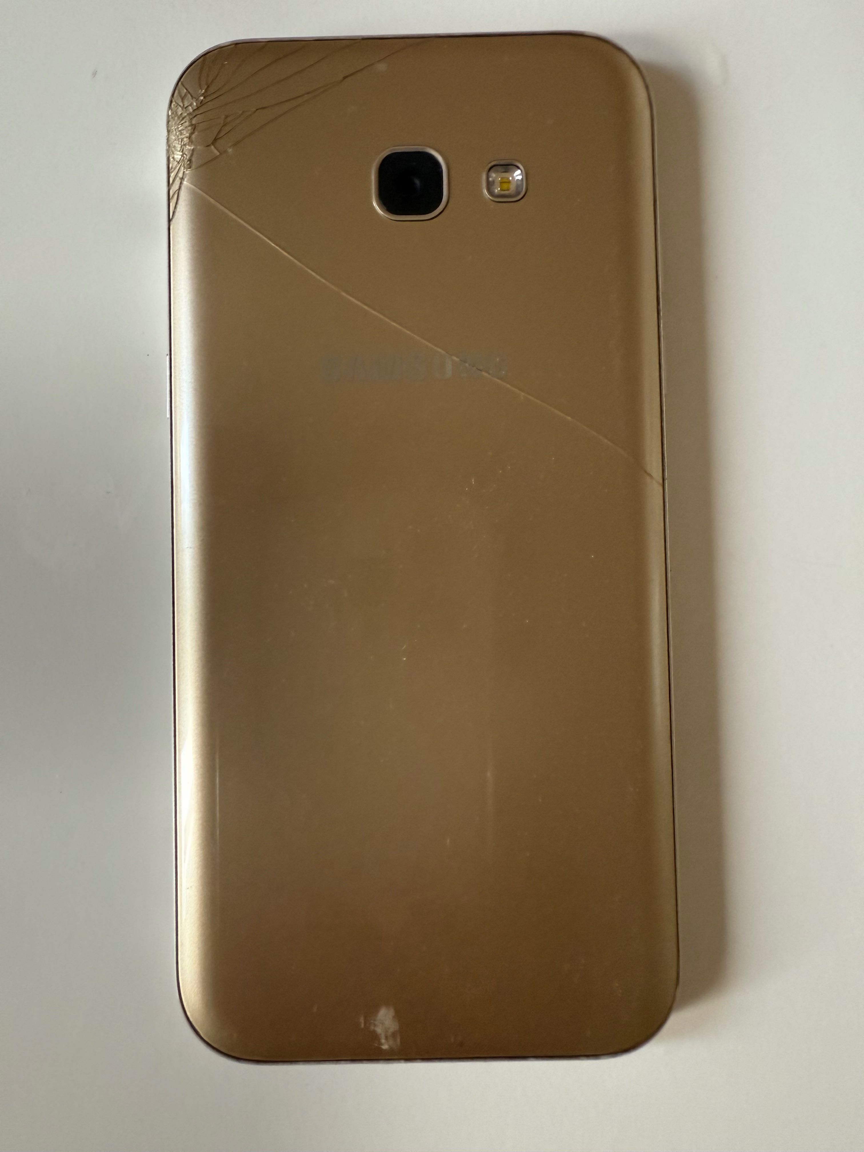 Смартфон Samsung A5
