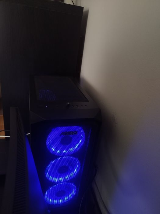 PC Gaming i5-8500 RX 580 8GB 16GB Ram