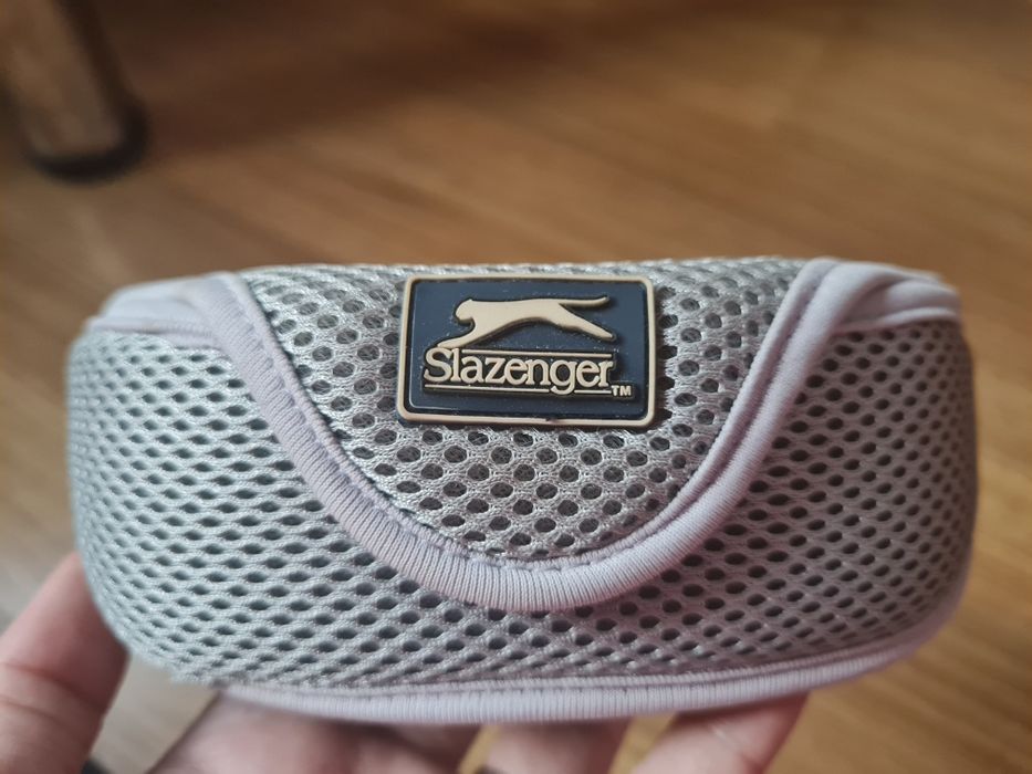 Ochelari de soare si o husa s9+