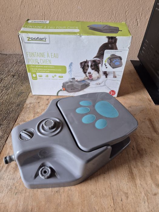 Hrănitor automat Grunluft câini, pisici si cadou.