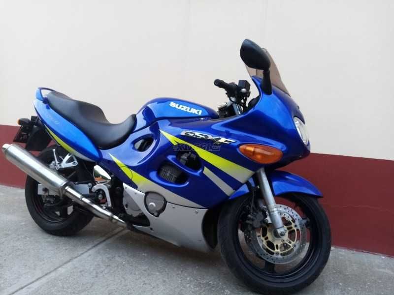 MOTO / piese / suzuki gsx 600 F