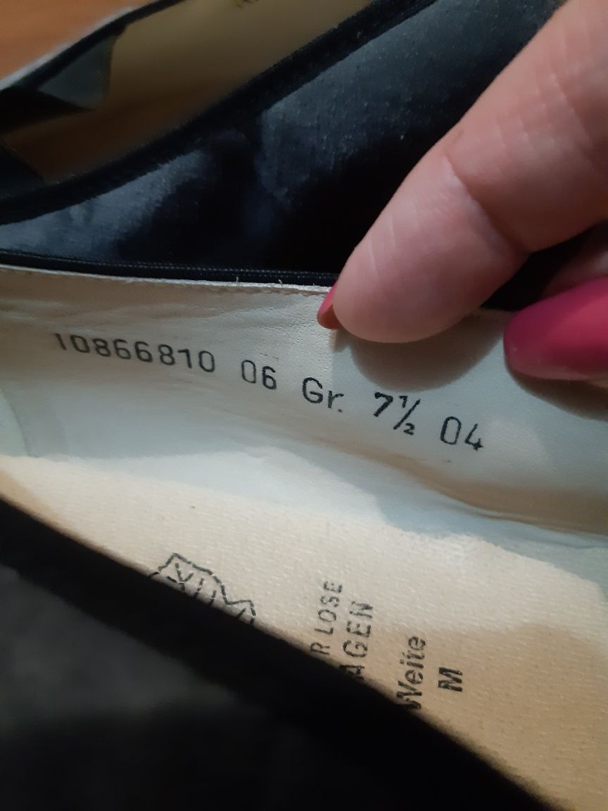 Продам туфли осенние