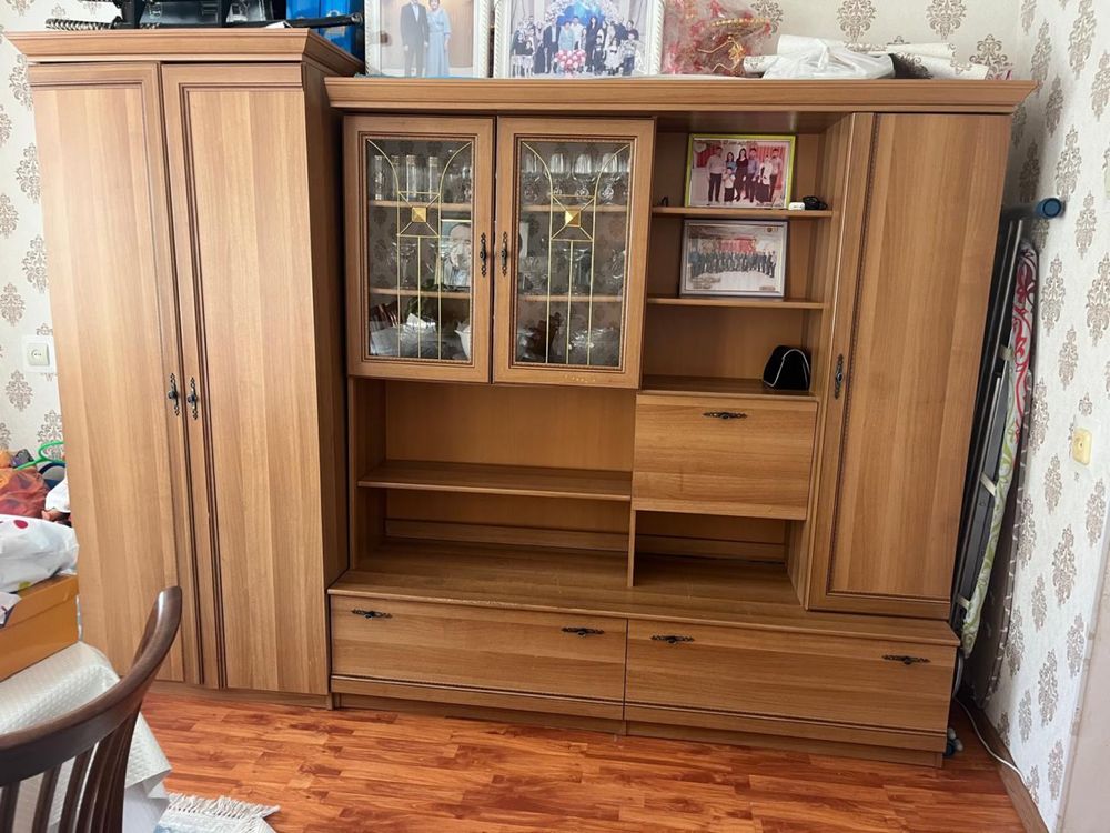 Продам Стенку в гостиную