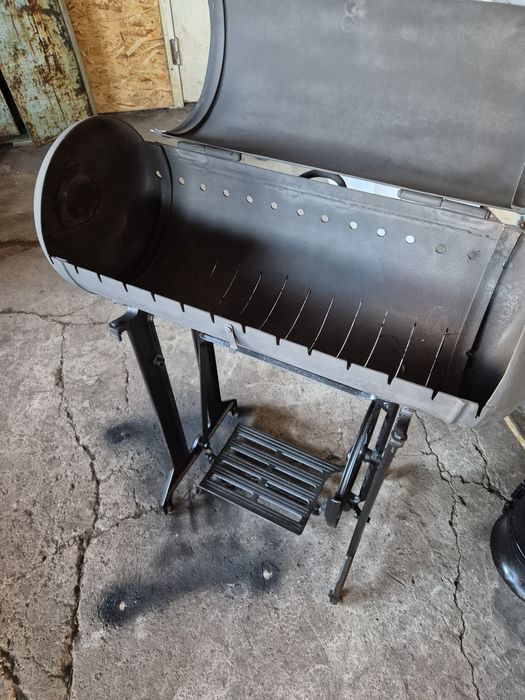 Продам стационарный мангал из большого газового балона