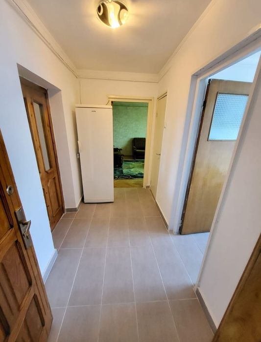 Vând apartament 3 camere,zona Obelisc,(Orly 39)