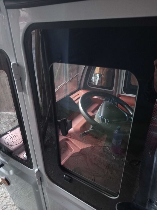 Mașina electrică noua nouță