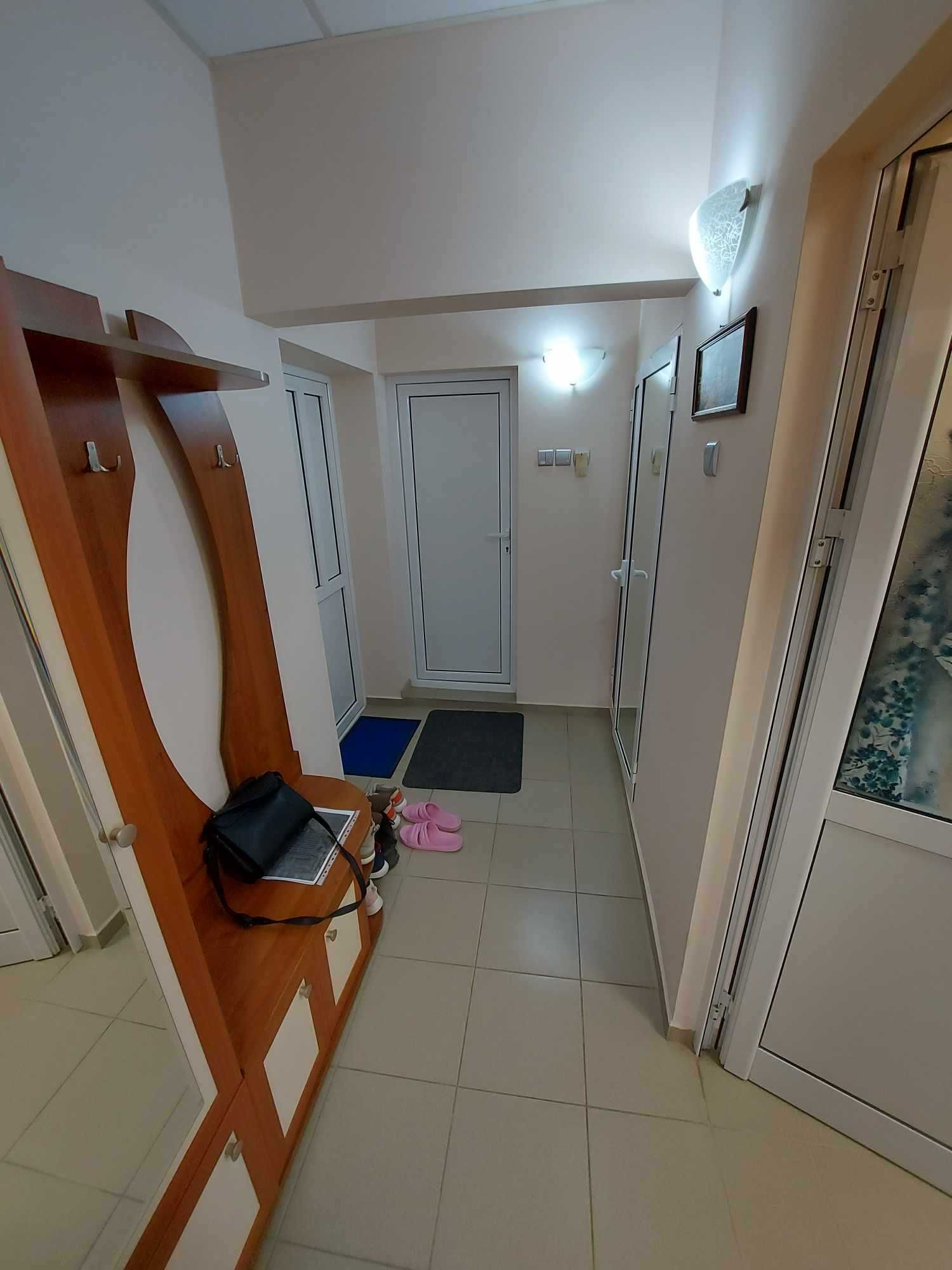 Четиристаен апартамент, 90кв.м, Център