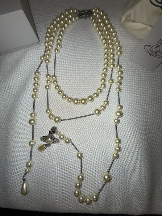 VIVIENNE Westwood colier ”broken pearl”, perle/argintiu, pietre.