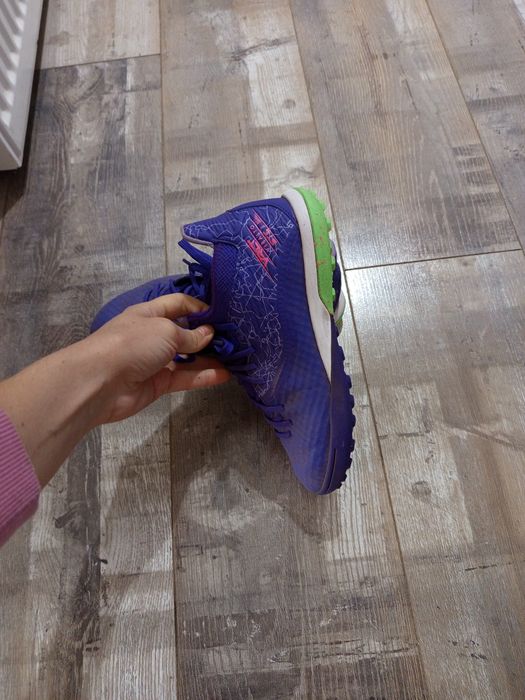 Футболни обувки от Декатлон. Нови!