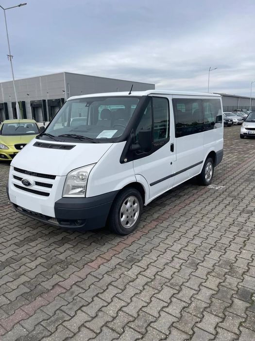 Ford Transit 8+1 (9 Locuri) - 2.2D 85CP - Clima * Pilot aut.