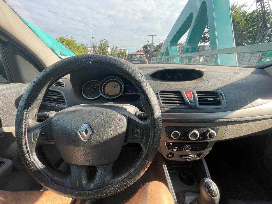 Inchirieri auto Renaul Megan III