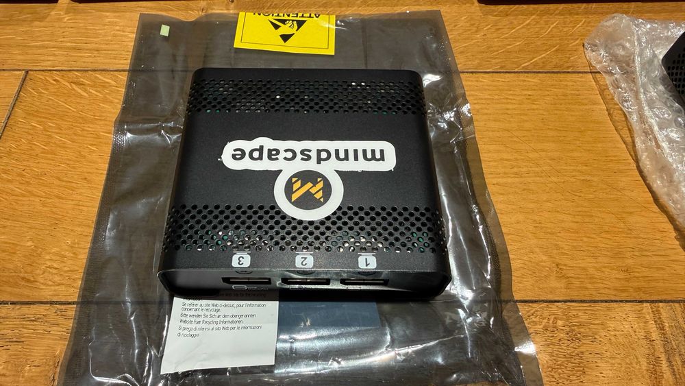 Set 3x Matrox TripleHead2Go (DP + Digital) - Soluție Multi-Monitor Pro