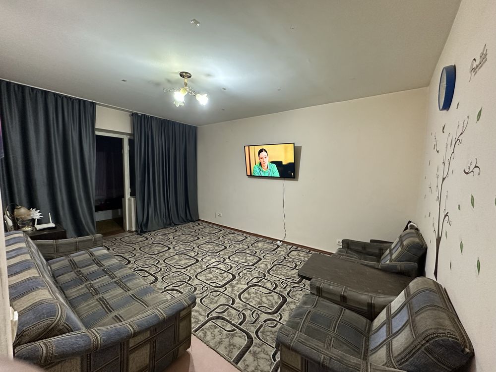 Срочно! Продам 2-комн. квартиру (3-комн.) 55 м², Бектемир, 2/2 этаж