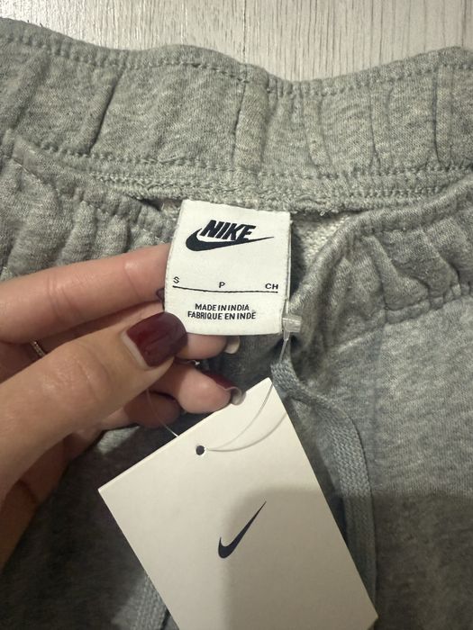 Долнище Nike НОВО с ЕТИКЕТ