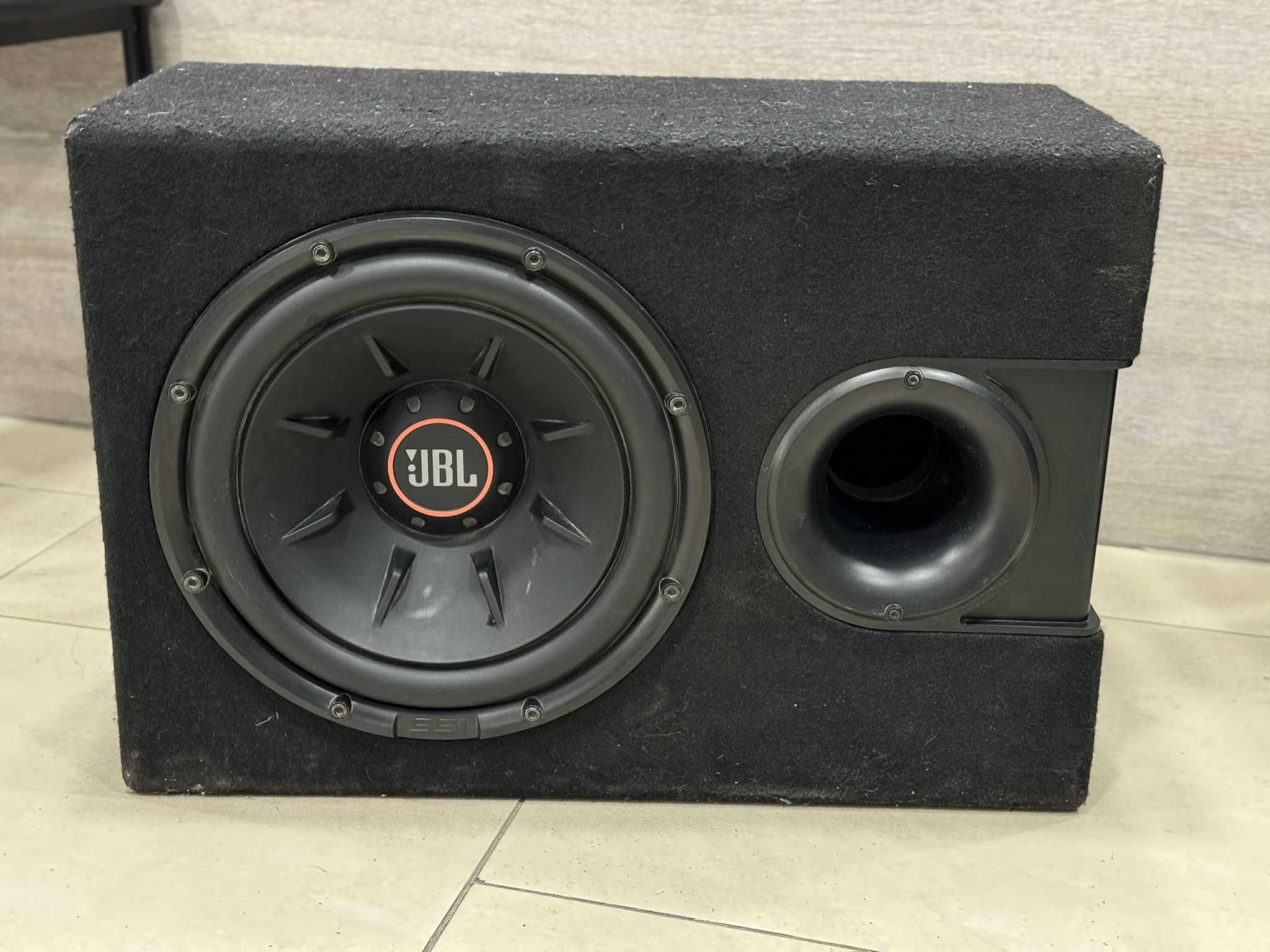 Бас Каса JBL + Усилвател Pioneer