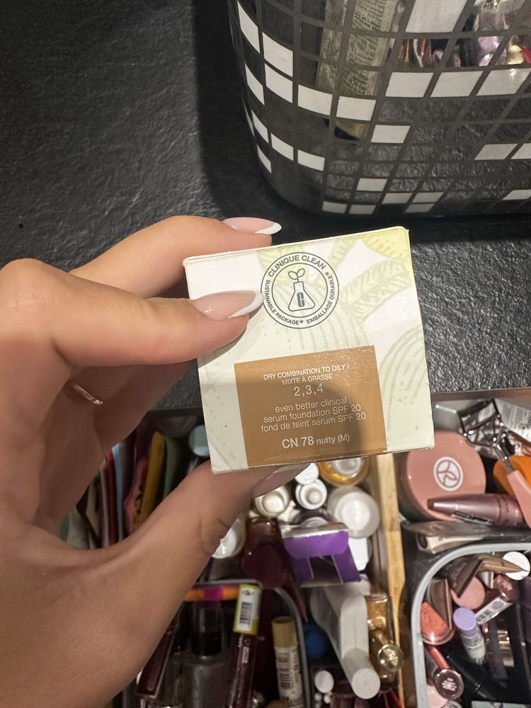 Clinique фон дьо тен