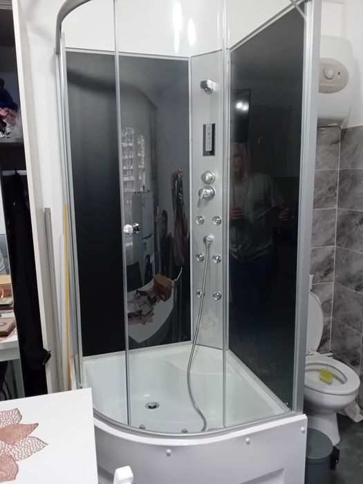Dulap si cabina de dus