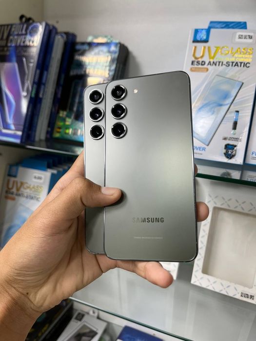 Samsung galaxy s23 5G 8/256gb snapdragon 8gen 2