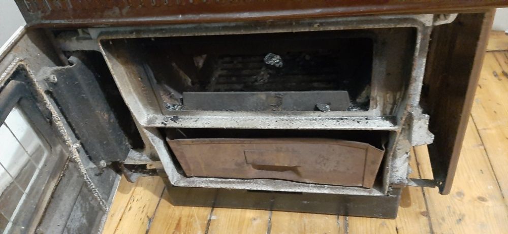 Оригинална печка на твърдо гориво- чугун-ГДР