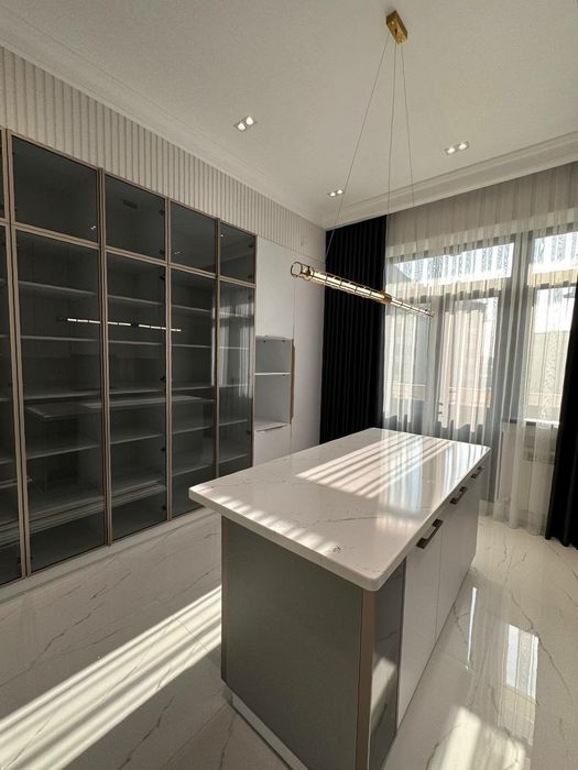 Продаётся 3х комнатная  квартира в ЖК "Новомосковская" от Golden House