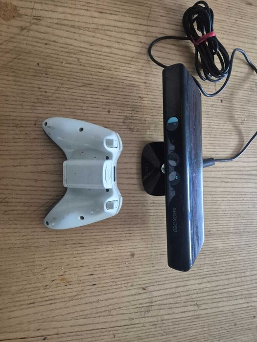Vând Controller + Kinect Xbox 360