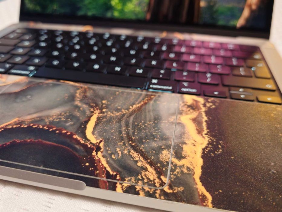 MacBook Pro 2023 M2 Max 14inch ; 1TB SSD ; 32GB RAM ; 12 CPU 30 GPU