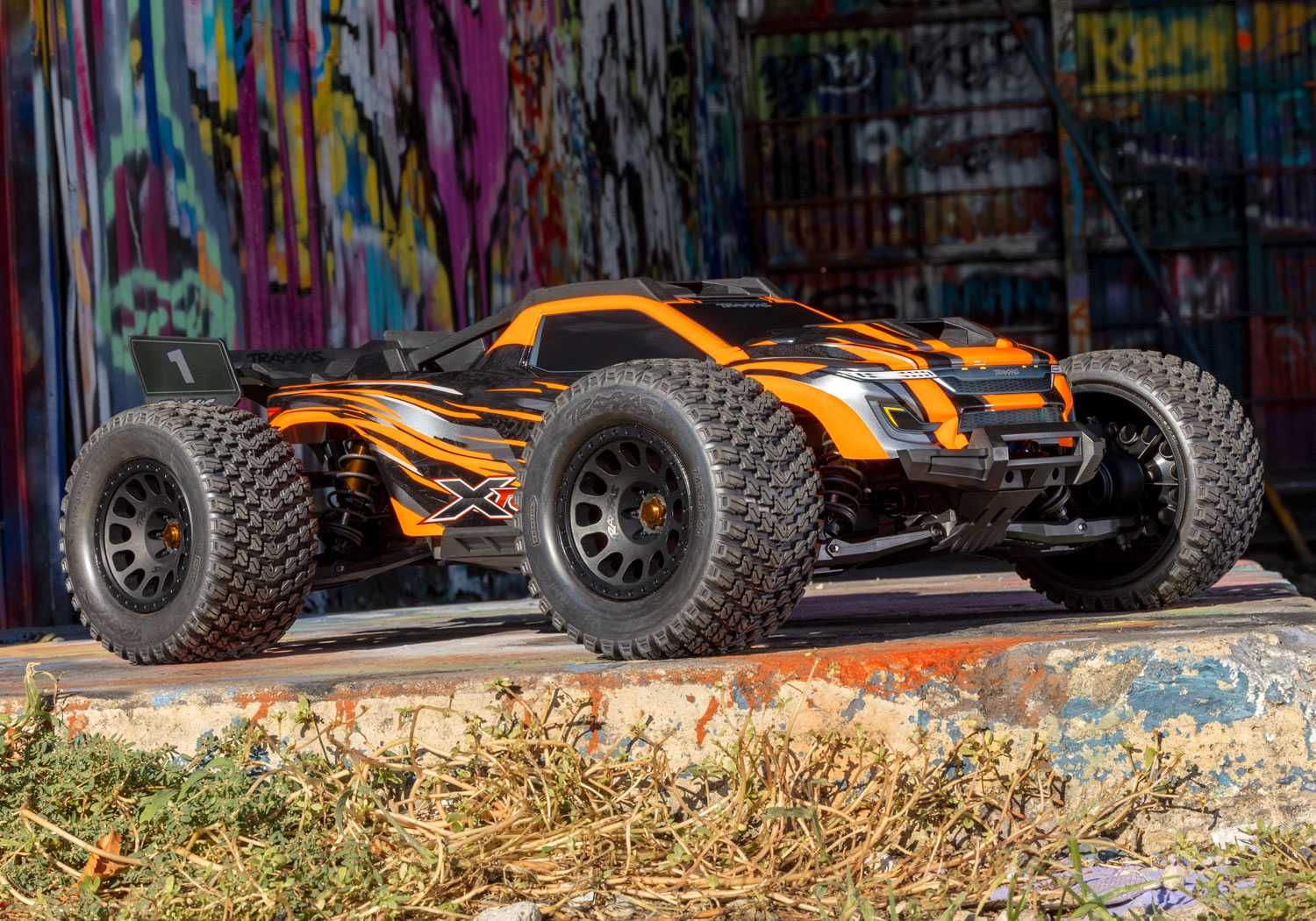 Голяма рц кола с дистанционно управление Traxxas модел XRT РЦ Тръги