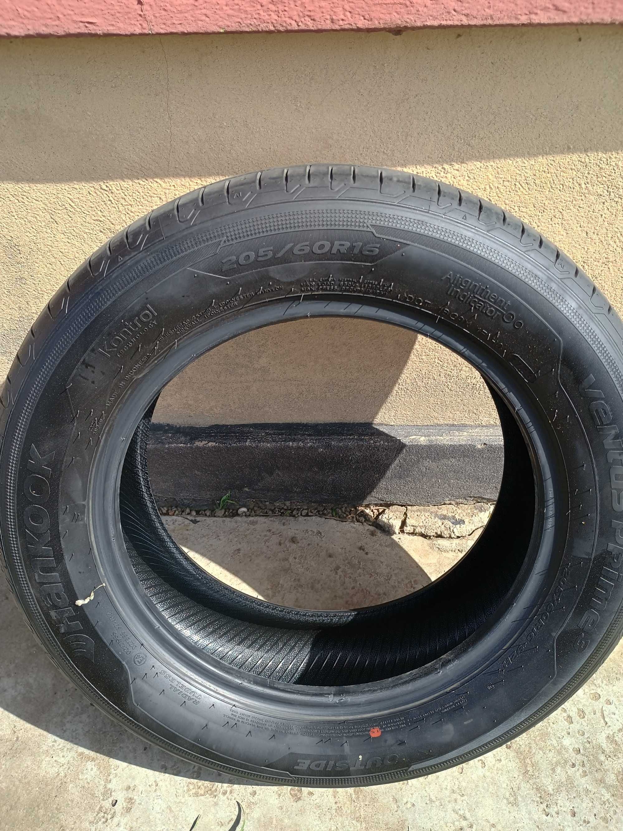 De vânzare 4 anvelope de vara HANKOOK 205/60R16, fosite foarte putin.