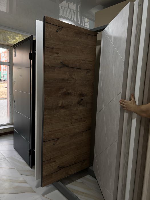 Продается новые двери от 15тыс комплект