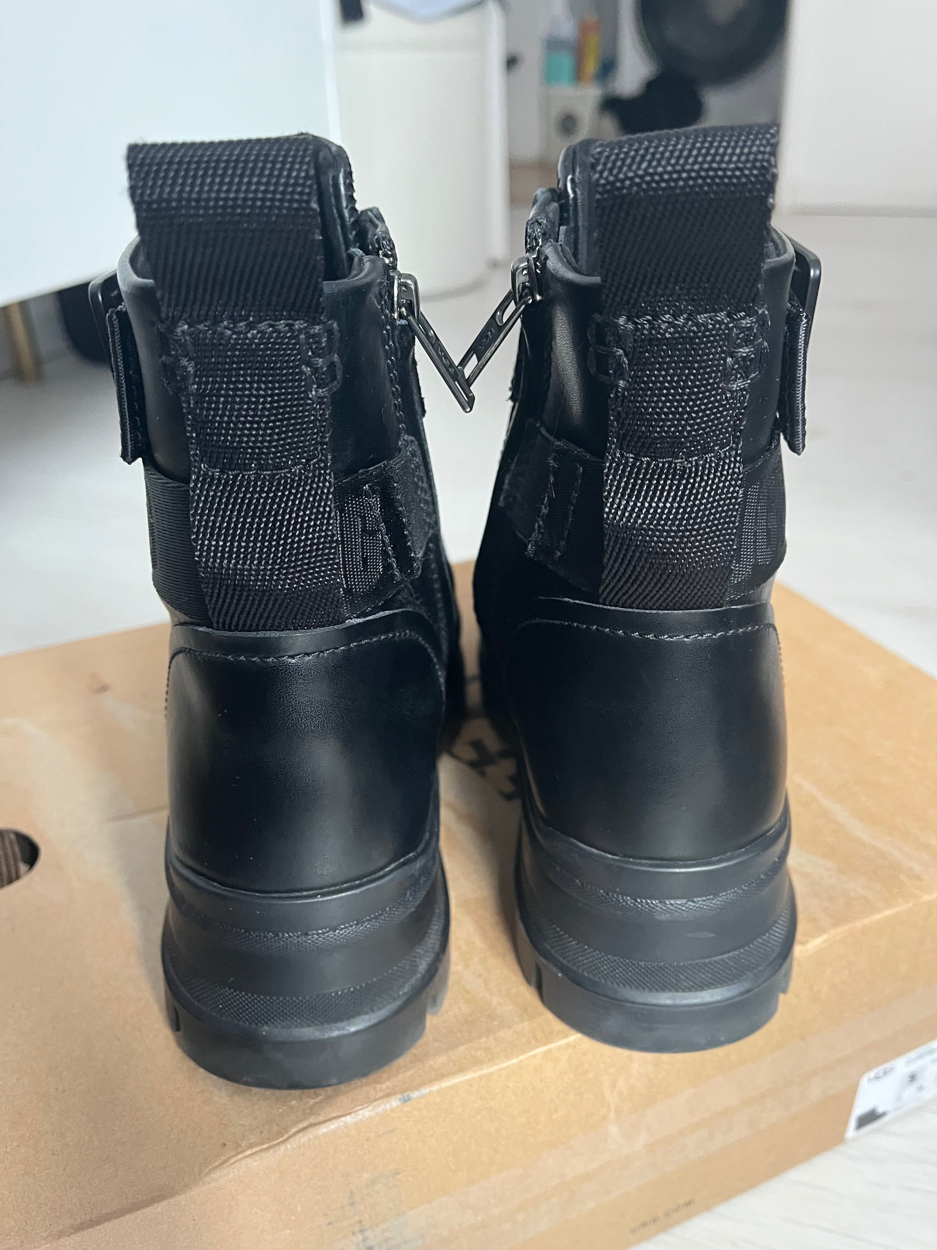 UGG model deosebit din piele naturală/ genuine leather boots