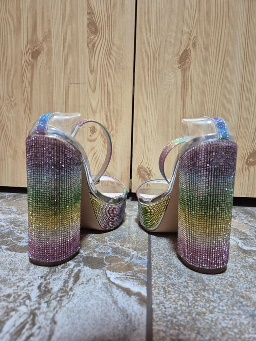 Sandale superbe cu platforma marimea 36