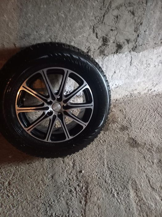 Комплект колёс 235 65 R17 зимняя шипованная шина